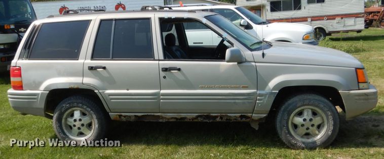 image for item HP9810 1997 Jeep Grand Cherokee  SUV