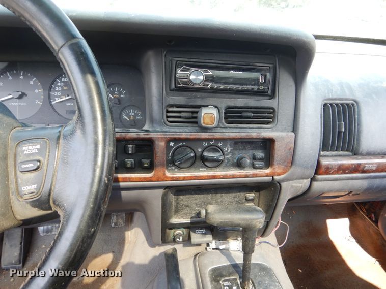 image for item HP9810 1997 Jeep Grand Cherokee  SUV