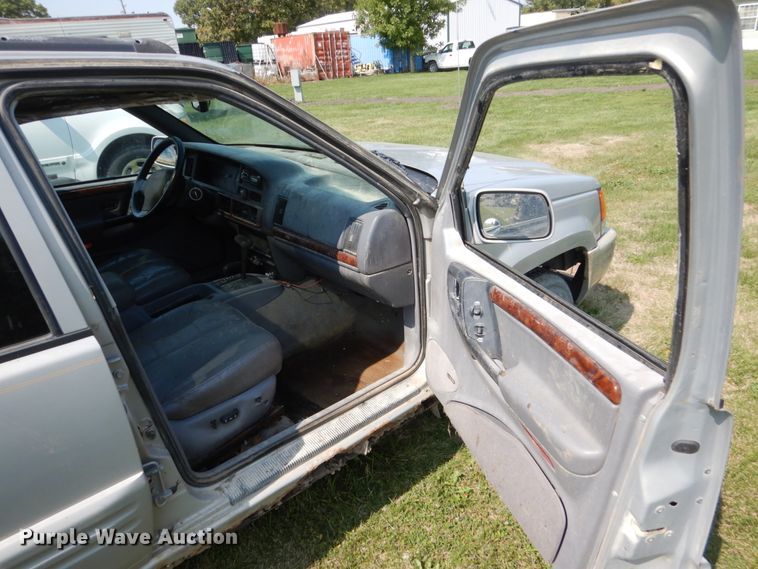 image for item HP9810 1997 Jeep Grand Cherokee  SUV