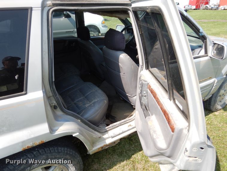 image for item HP9810 1997 Jeep Grand Cherokee  SUV