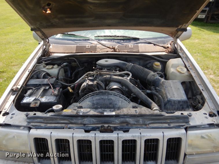 image for item HP9810 1997 Jeep Grand Cherokee  SUV