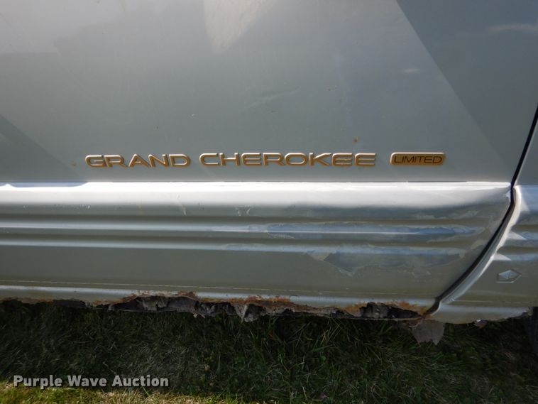 image for item HP9810 1997 Jeep Grand Cherokee  SUV