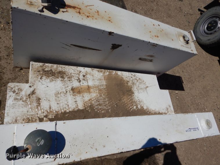 image for item HP9894 (2) L-shaped fuel tanks