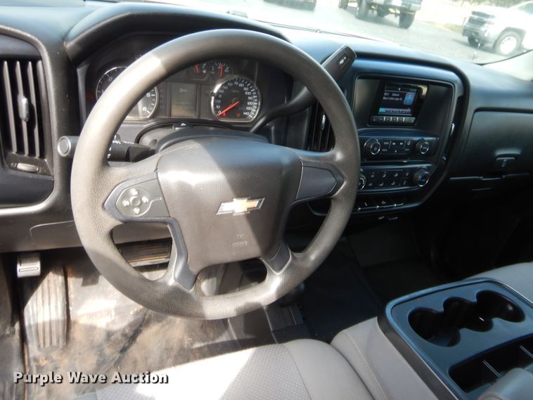 image for item HW9313 2014 Chevrolet Silverado 1500  Double Cab pickup truck