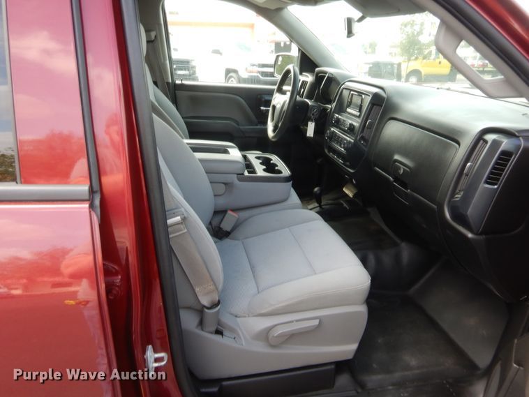 image for item HW9313 2014 Chevrolet Silverado 1500  Double Cab pickup truck