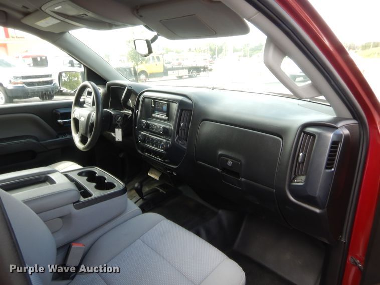 image for item HW9313 2014 Chevrolet Silverado 1500  Double Cab pickup truck