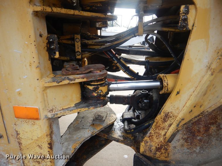 image for item AE9718 1995 Caterpillar 938F  wheel loader