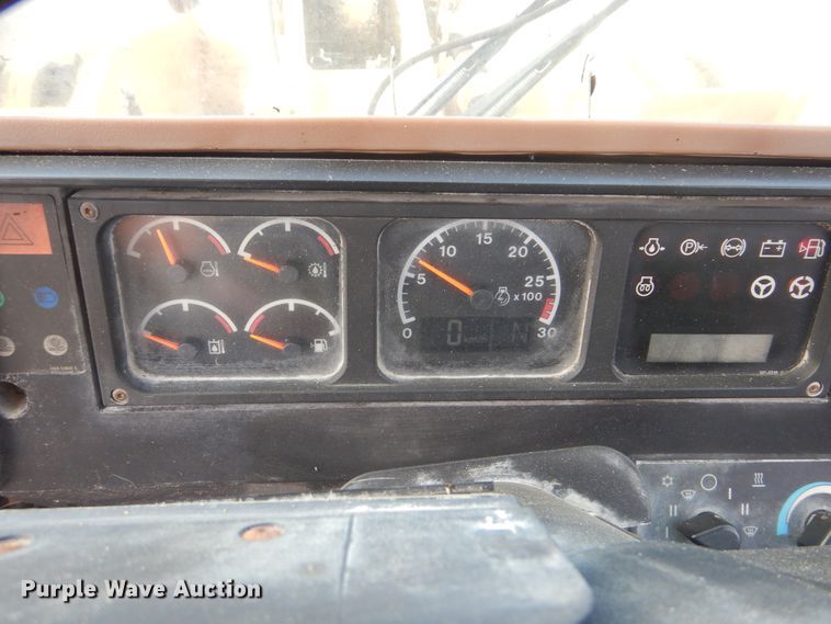 image for item AE9718 1995 Caterpillar 938F  wheel loader