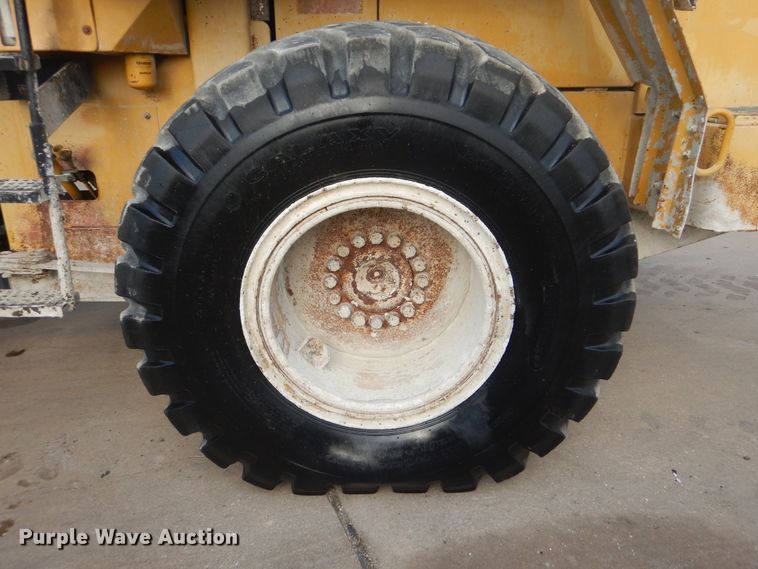 image for item AE9718 1995 Caterpillar 938F  wheel loader