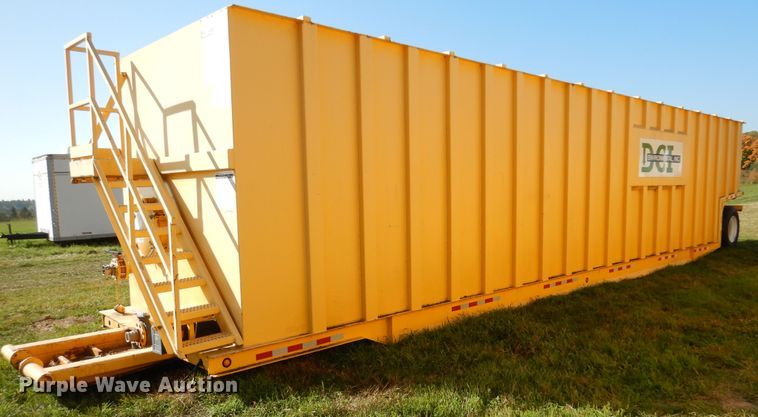 image for item AF9960 Sabre GT452 frac tank trailer