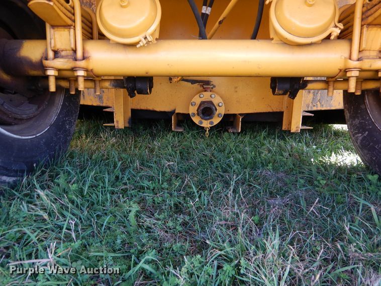 image for item AF9960 Sabre GT452 frac tank trailer