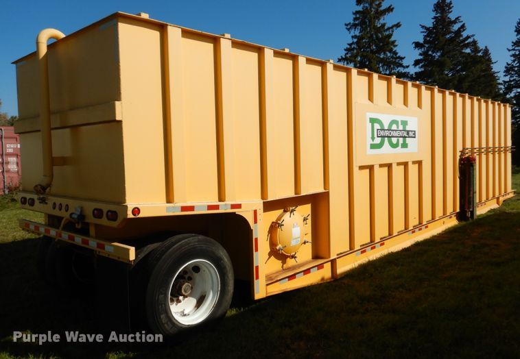 image for item AF9967 Sabre GT452 frac tank trailer