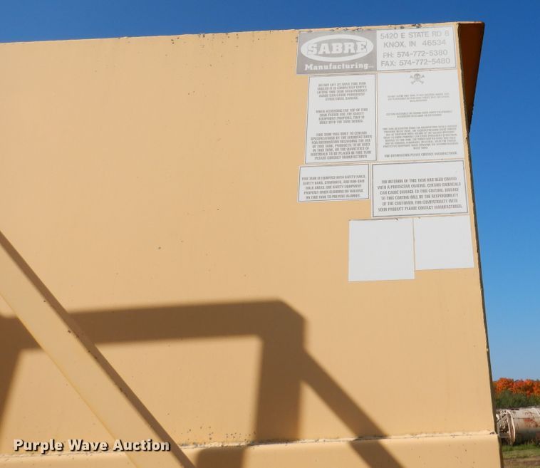 image for item AF9967 Sabre GT452 frac tank trailer