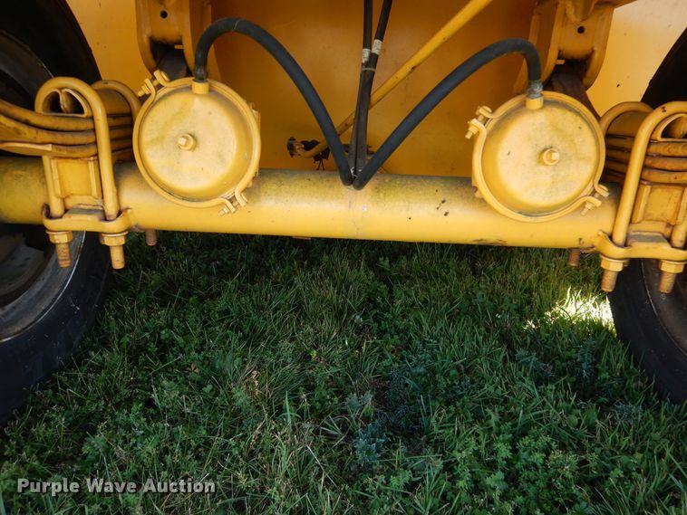 image for item AF9967 Sabre GT452 frac tank trailer