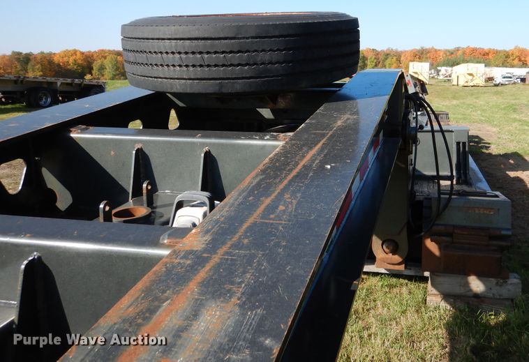 image for item AF9968 2007 Trail King TK110HDG533 lowboy equipment trailer