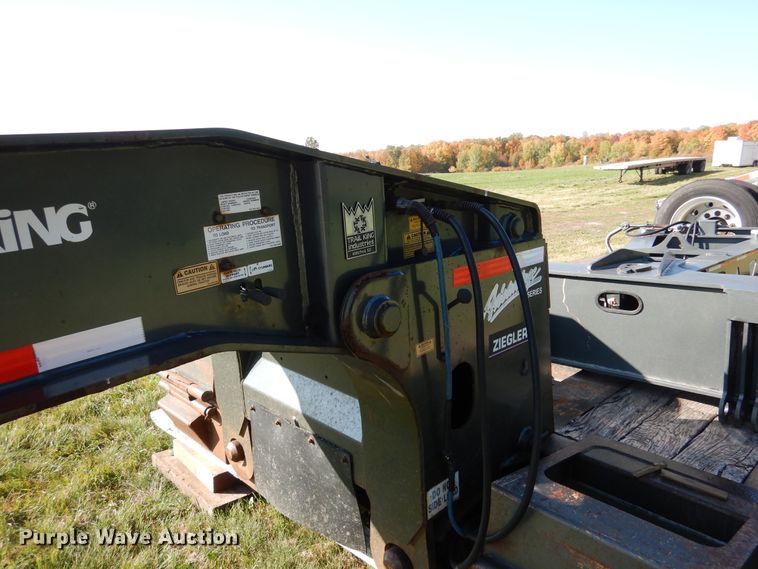 image for item AF9968 2007 Trail King TK110HDG533 lowboy equipment trailer