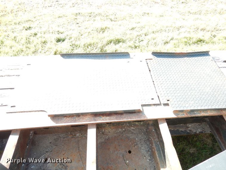 image for item AF9968 2007 Trail King TK110HDG533 lowboy equipment trailer