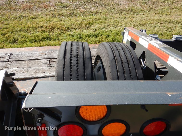 image for item AF9968 2007 Trail King TK110HDG533 lowboy equipment trailer