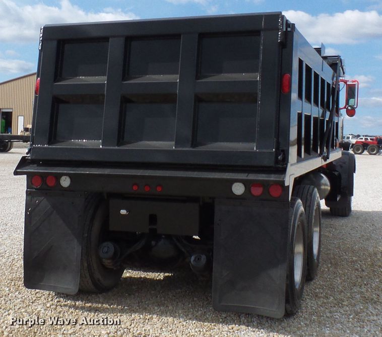 image for item DC2964 2006 Peterbilt 357  dump truck