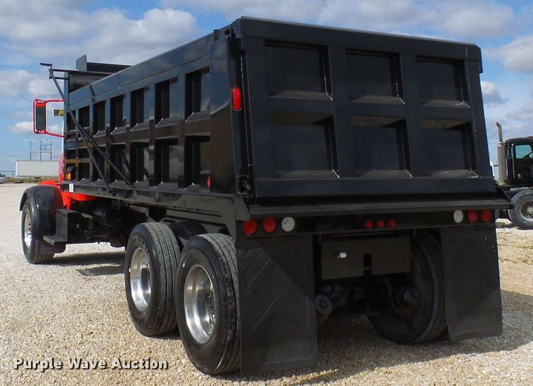 image for item DC2964 2006 Peterbilt 357  dump truck