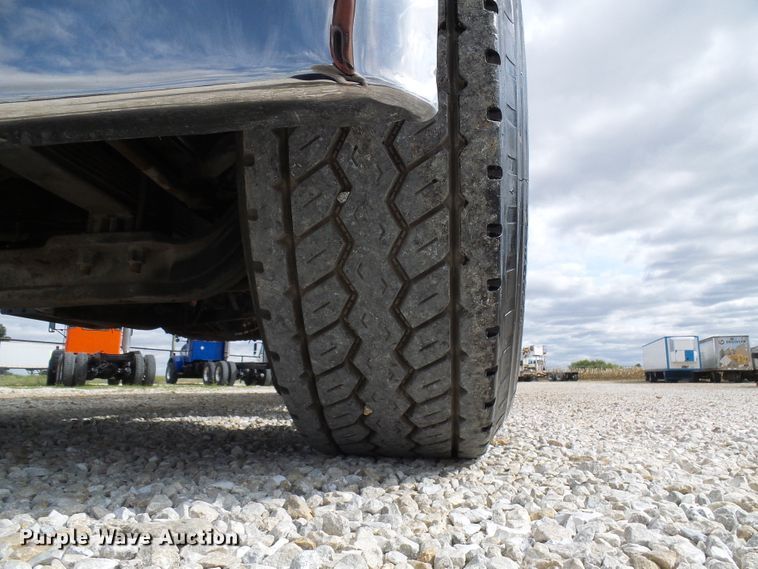 image for item DC2964 2006 Peterbilt 357  dump truck