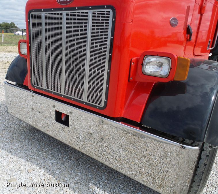 image for item DC2964 2006 Peterbilt 357  dump truck