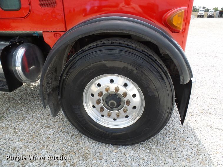 image for item DC2964 2006 Peterbilt 357  dump truck