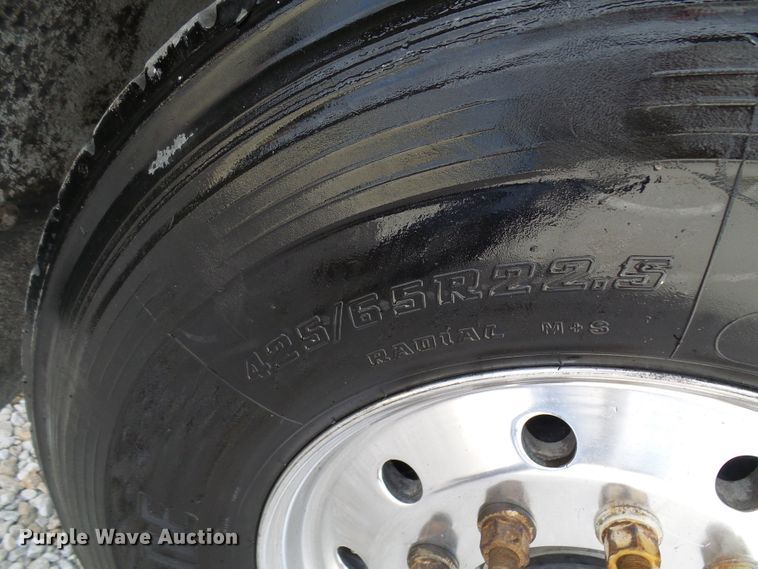 image for item DC2964 2006 Peterbilt 357  dump truck