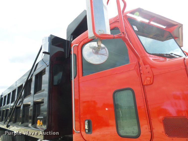 image for item DC2964 2006 Peterbilt 357  dump truck