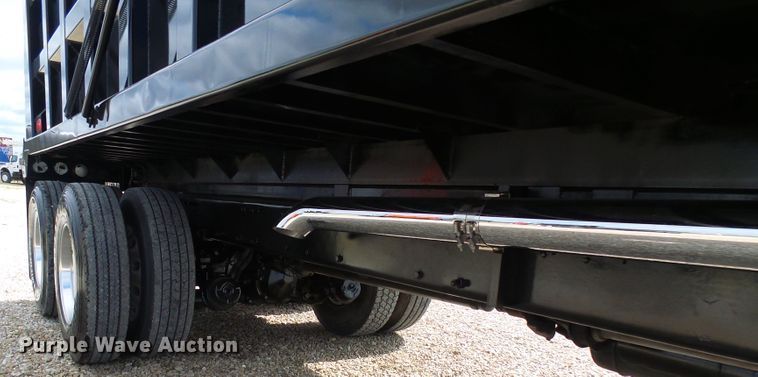 image for item DC2964 2006 Peterbilt 357  dump truck