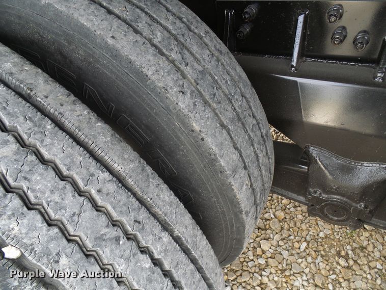 image for item DC2964 2006 Peterbilt 357  dump truck