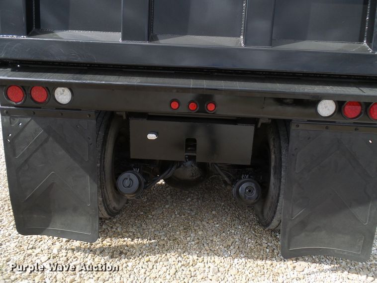 image for item DC2964 2006 Peterbilt 357  dump truck