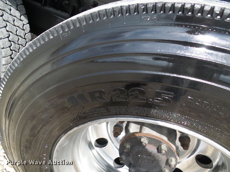 image for item DC2964 2006 Peterbilt 357  dump truck