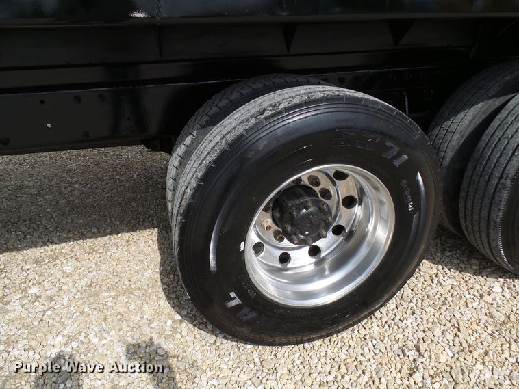 image for item DC2964 2006 Peterbilt 357  dump truck