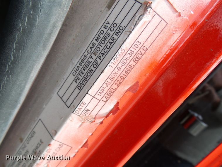 image for item DC2964 2006 Peterbilt 357  dump truck