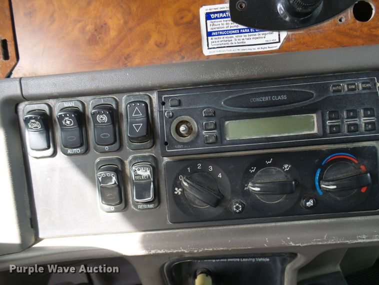 image for item DC2964 2006 Peterbilt 357  dump truck