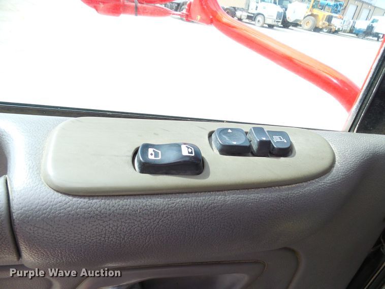 image for item DC2964 2006 Peterbilt 357  dump truck