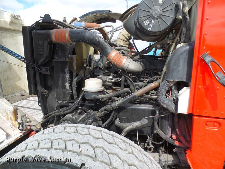 image for item DC2964 2006 Peterbilt 357  dump truck