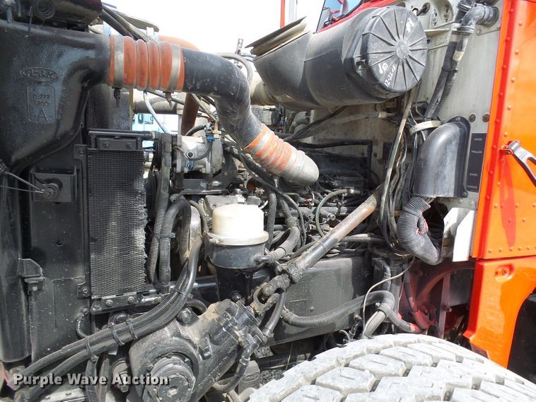 image for item DC2964 2006 Peterbilt 357  dump truck