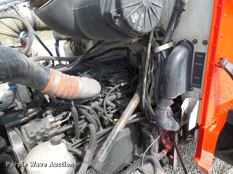 image for item DC2964 2006 Peterbilt 357  dump truck