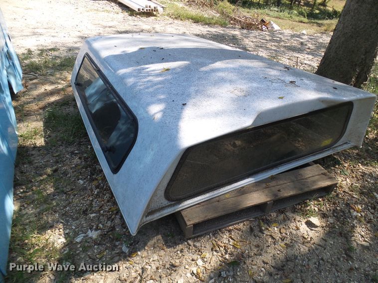 image for item DC2977 8'L pickup bed topper