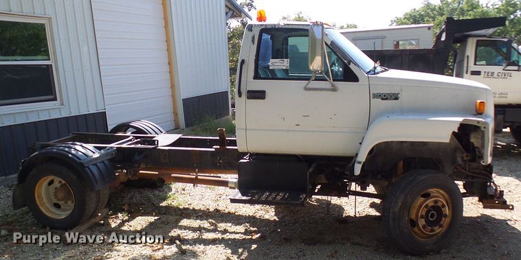 image for item DC2994 1994 GMC Kodiak C6500  truck cab and chassis