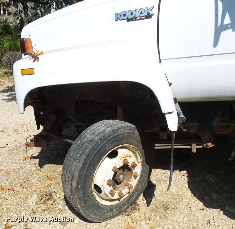image for item DC2994 1994 GMC Kodiak C6500  truck cab and chassis