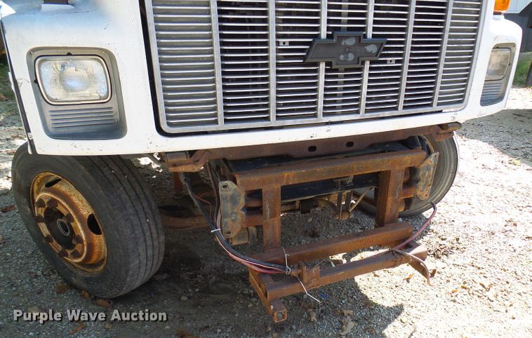 image for item DC2994 1994 GMC Kodiak C6500  truck cab and chassis