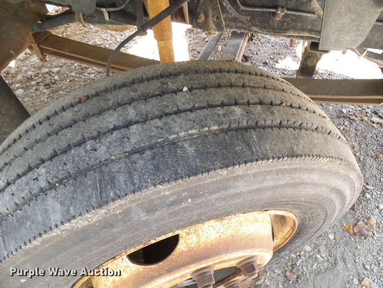 image for item DC2994 1994 GMC Kodiak C6500  truck cab and chassis