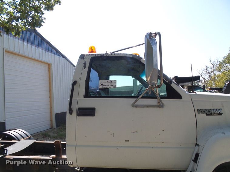image for item DC2994 1994 GMC Kodiak C6500  truck cab and chassis