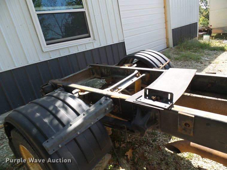 image for item DC2994 1994 GMC Kodiak C6500  truck cab and chassis