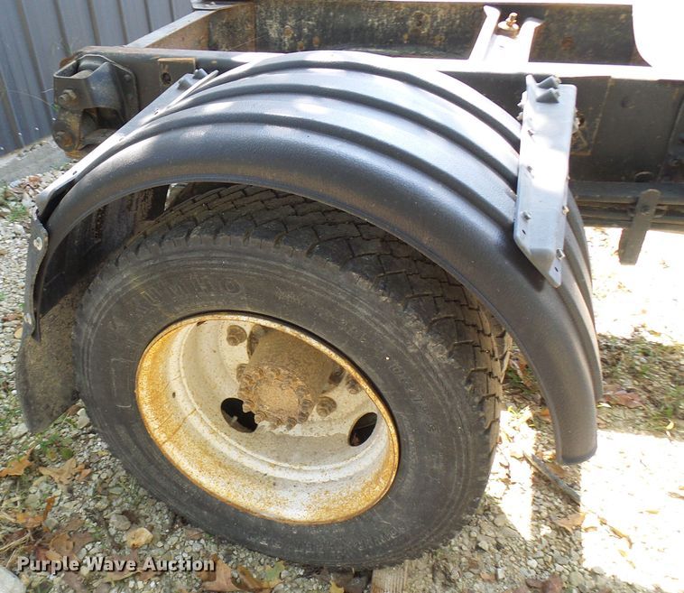 image for item DC2994 1994 GMC Kodiak C6500  truck cab and chassis