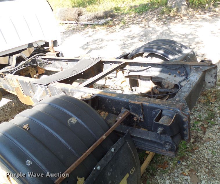 image for item DC2994 1994 GMC Kodiak C6500  truck cab and chassis