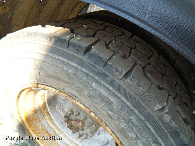 image for item DC2994 1994 GMC Kodiak C6500  truck cab and chassis